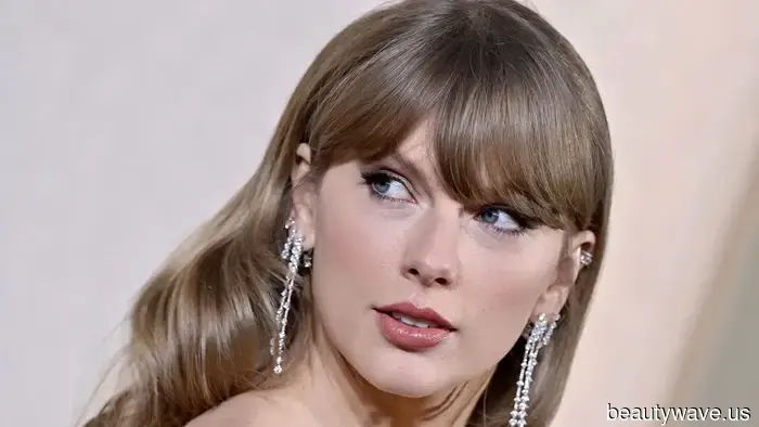 Taylor Swift Acaba de Combinar Su Anillo de Compromiso con la Tendencia de Vestidos de Salida Más Brillantes de Todo Londres