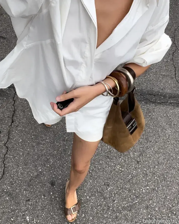 Keine Jelly-Sandalen, keine Taschenanhänger&mdash;das sind die hochspezifischen Accessoires, die It-Girls diesen Sommer tragen.