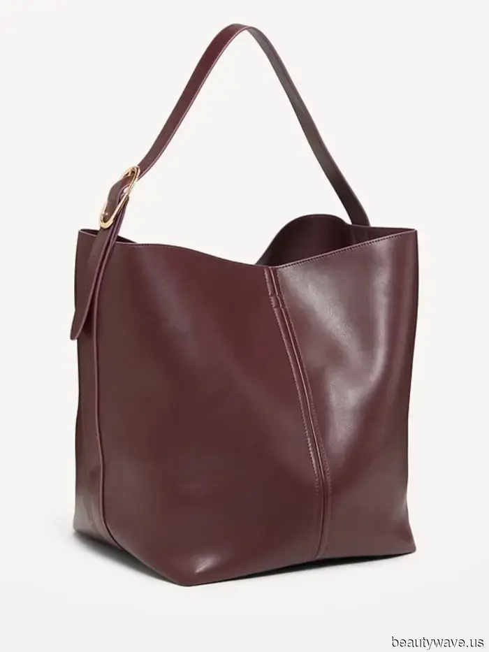 This stylish color combination is trendier than beige and black and is poised to take over fall wardrobes.