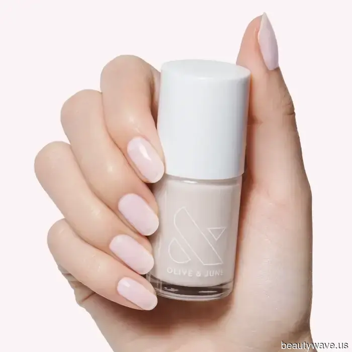The Most Fashionable Individuals Are Donning These 11 Nail Colors Recommended by Experts This September