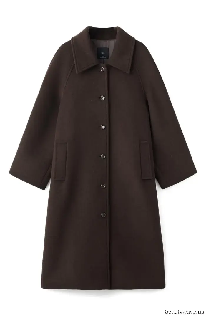 8 Luxurious-Looking Pieces I'm Noticing on the Most Stylish French Women This Winter