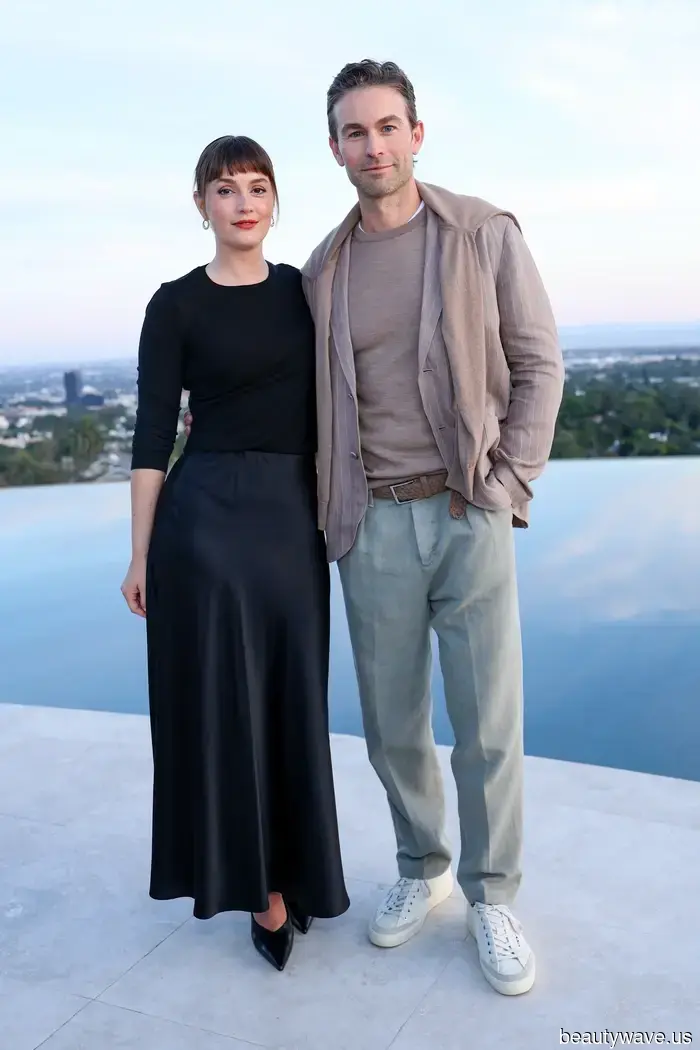 Leighton Meester and Chace Crawford have just met up again in L.A., and their outfits are absolutely reminiscent of Blair and Nate.