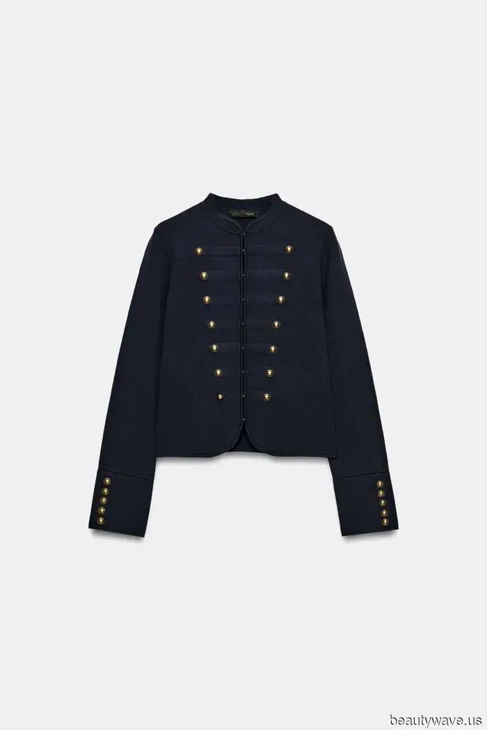 Avoiding High-Waisted Jeans: Here's the Stylish Method to Pair a Cropped Jacket for Spring 2026.