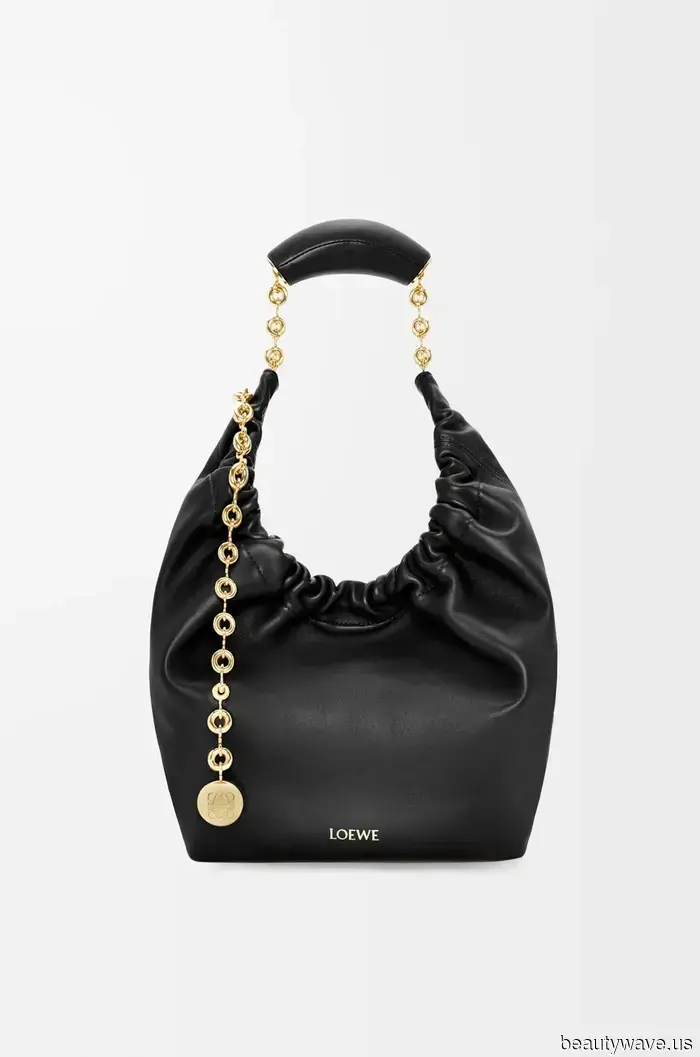 I’m not bidding farewell to color, but every stylish bag I come across seems to follow this trending black design.