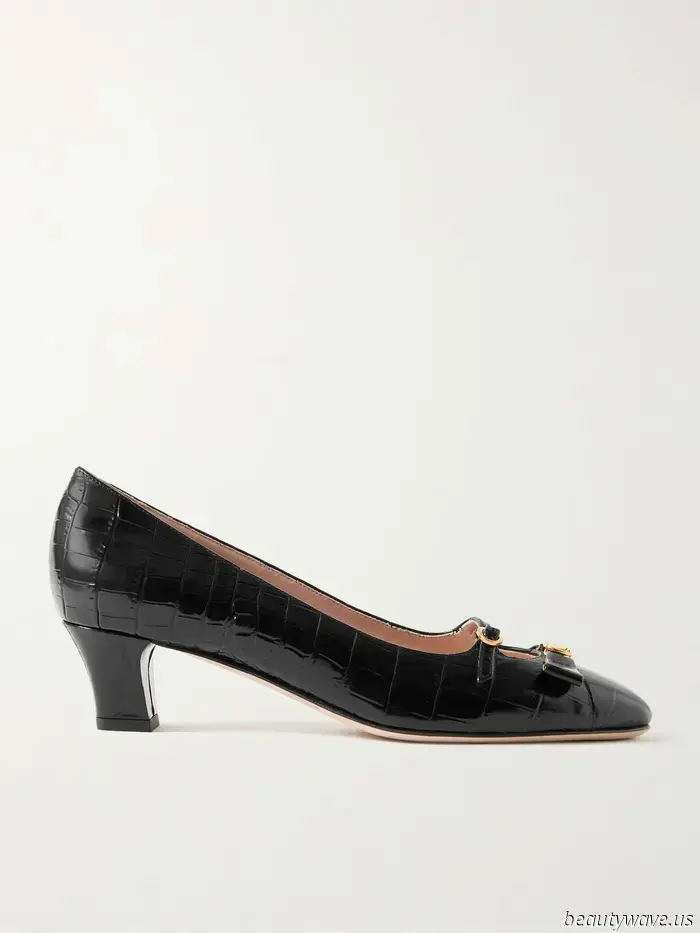Individuals with a stylish flair are now embracing this retro-inspired heel trend, pairing it with both pants and skirts.