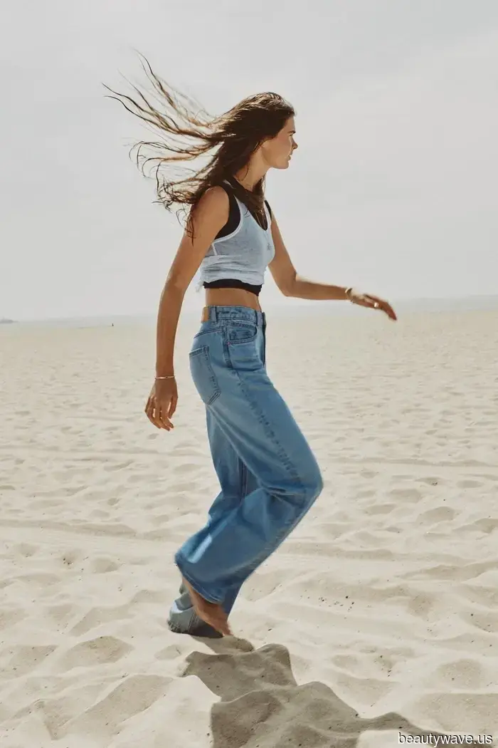 If You're Shorter than 5'4", Here Are 3 Jeans Trends to Experiment with This Spring