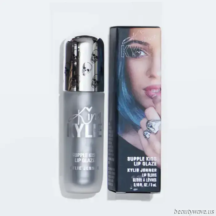 La nuova collezione di trucco di Kylie Jenner, ispirata alla nostalgia, ha appena modernizzato alcune importanti tendenze del 2015. Clicca qui per vedere tutti i prodotti in edizione limitata.
