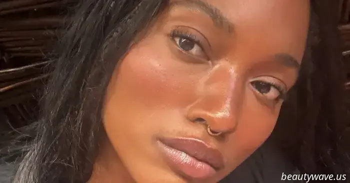 Pinterest, IG e TikTok concordano: "Toasted Blush" sarà una grande tendenza nel trucco questo autunno.