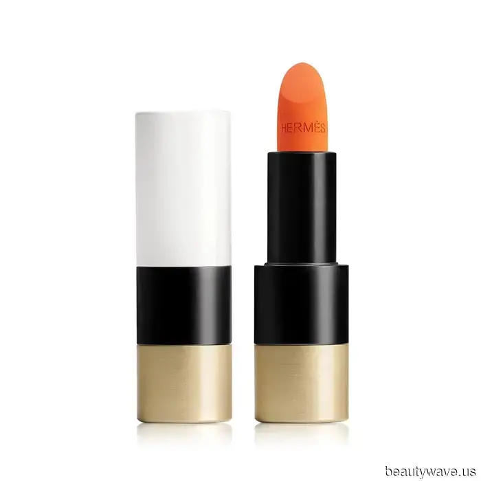 Selena Gomez Just Endorsed the Surprising Fall Lip Color That Taylor Swift Has Been Using Continuously.