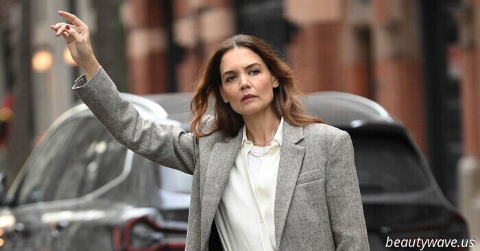 Frag mich nicht wie, aber ich * weiß *, dass New Yorker diese Katie Holmes-Tasche lieben werden