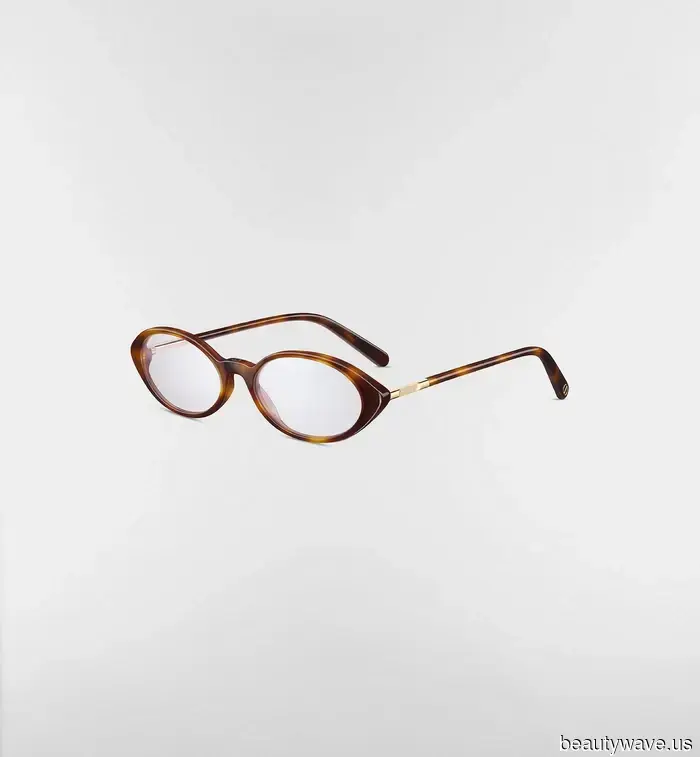 Jonathan Anderson's First Collection for Dior Has Been Released, and We Tried Out the Future IT Items.