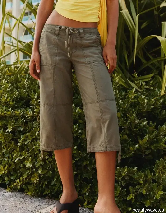 Black Capri Pants Are Dull—Chic Women Are Opting for These 7 Capri Legging Trends Instead