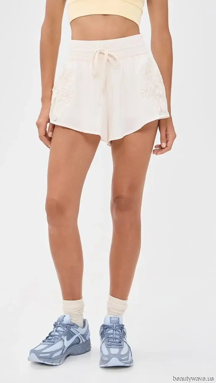 La tendencia de los pantalones cortos de chica genial que está dominando NYC y LA&mdash;Estos zapatos los harán lucir elegantes este verano