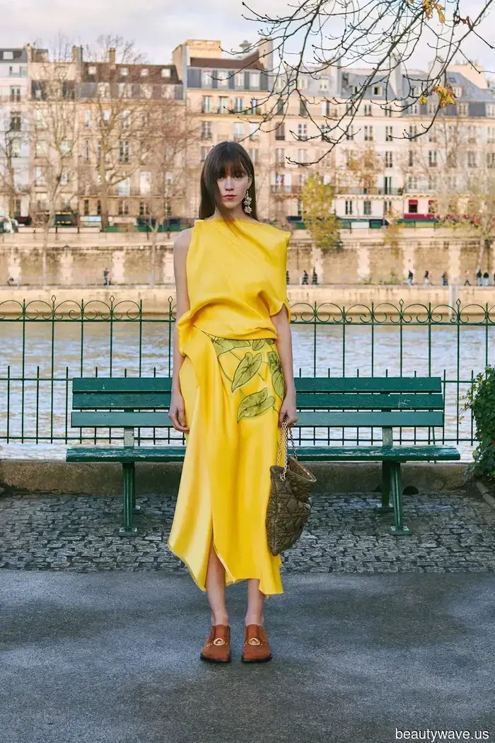 Sono una stilista e questa è l'unica tendenza della passerella che indosserò e con cui farò styling per tutta l'estate.