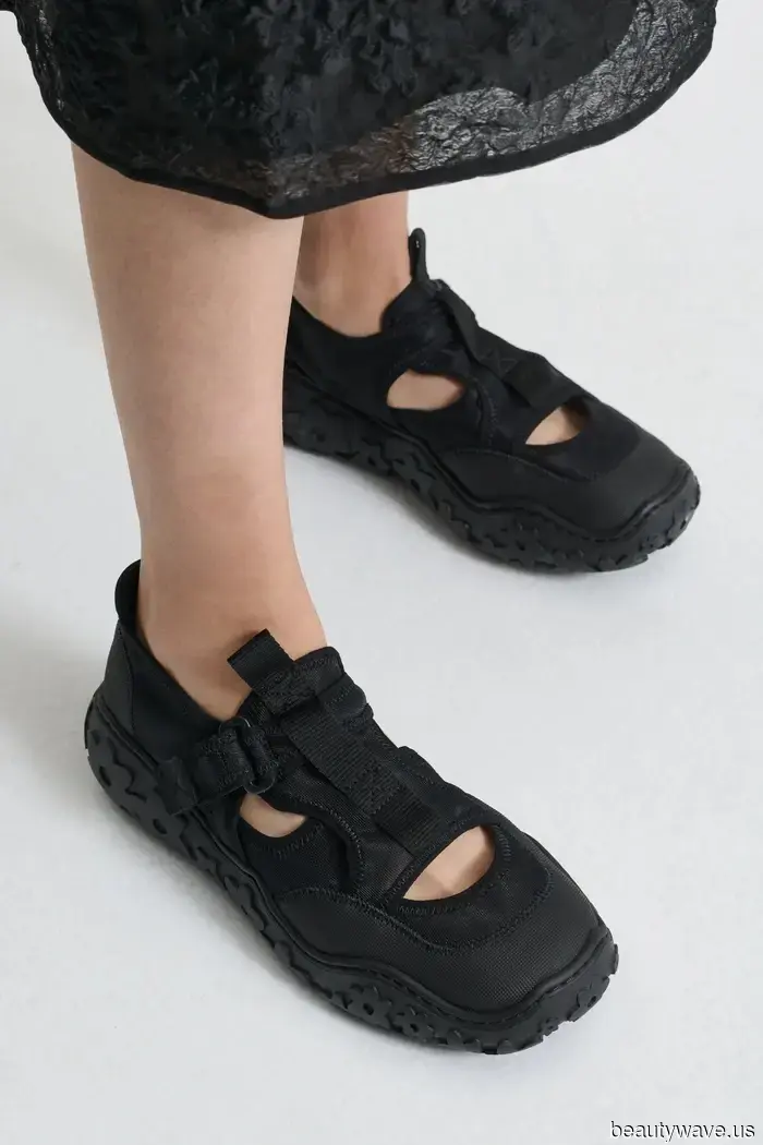 Quasi Sneakers, Quasi Ballerine&mdash;Adorerai o Odierai Questa Nuova Tendenza di Scarpe Ibride