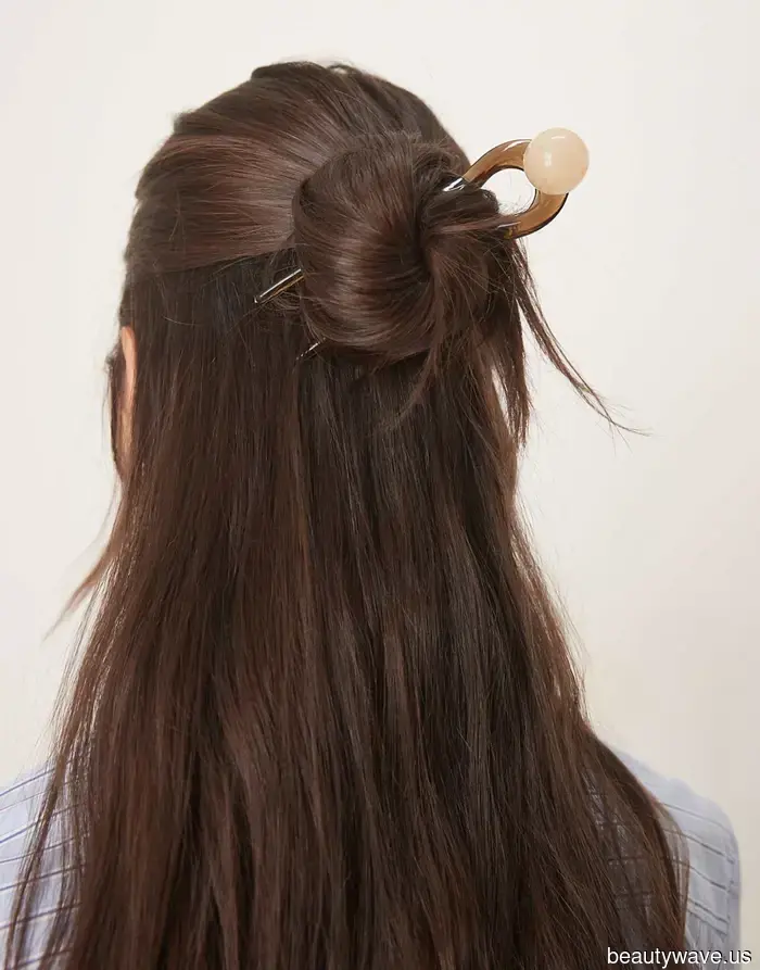 Soy un Experto en Bob&mdash;11 Maneras de Estilizar Tu Cabello Corto en un Recogido Esta Temporada