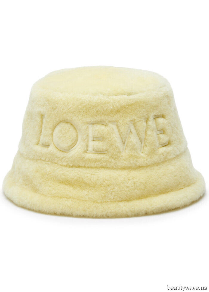 From the resurgence of classic It bags to understated attire, these 7 luxury winter trends are essential to be aware of.