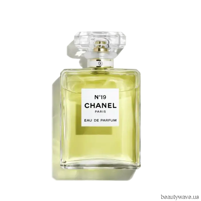 Whenever I think, "Wow, that perfume has a lovely scent," it always features an aromatic note that feels luxurious.