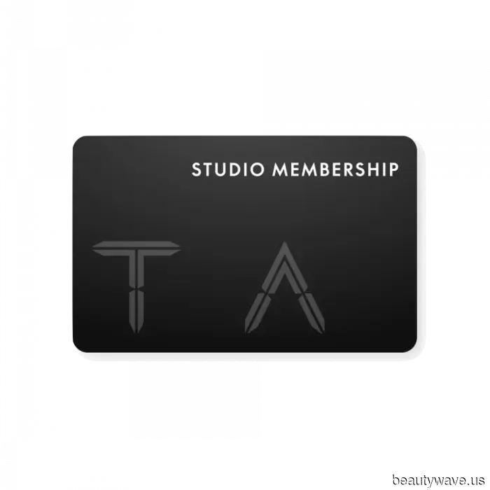 The exceptionally elegant gift selections shared by Beauty Creative Director Carolina Herrera have been revealed to me.