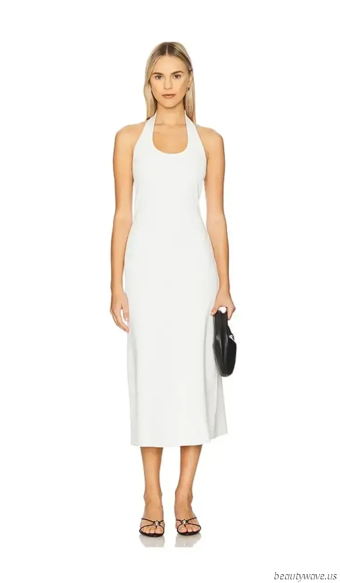 '90s Minimalism Defines My Summer Style—Here’s My Capsule Closet.