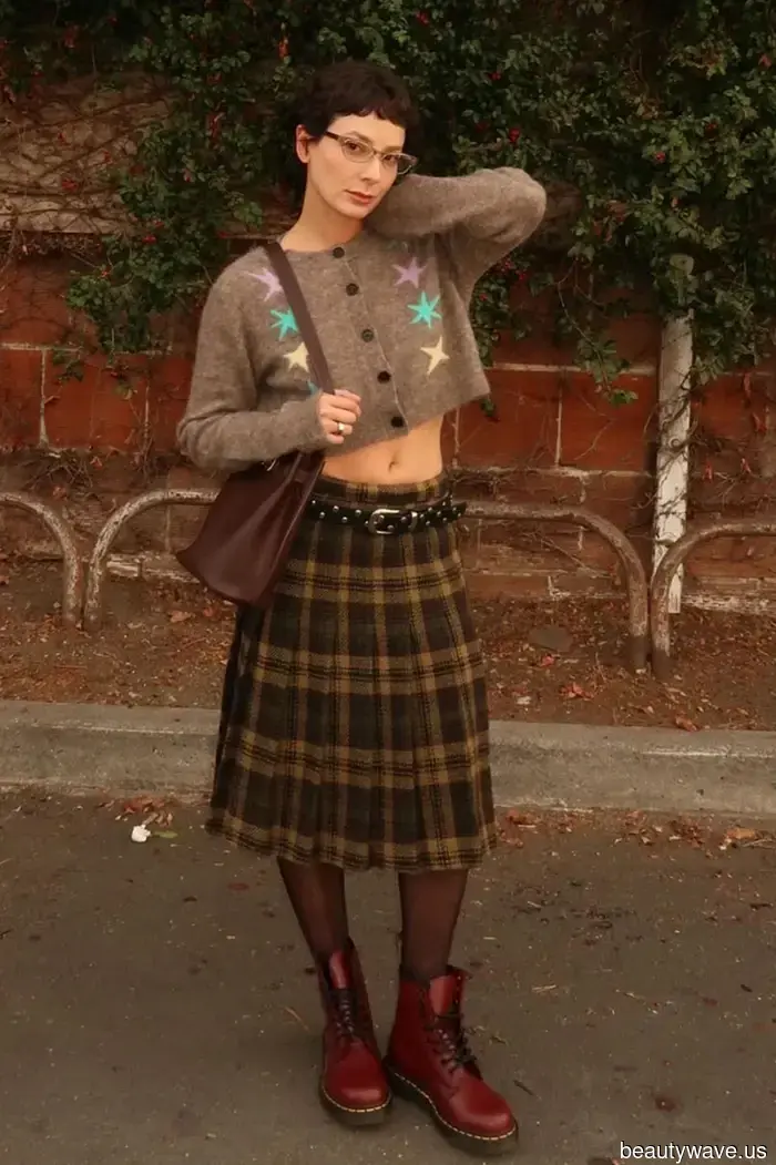 Even if you're not a fan of plaid shirts, these 5 outfit suggestions will make you think differently.