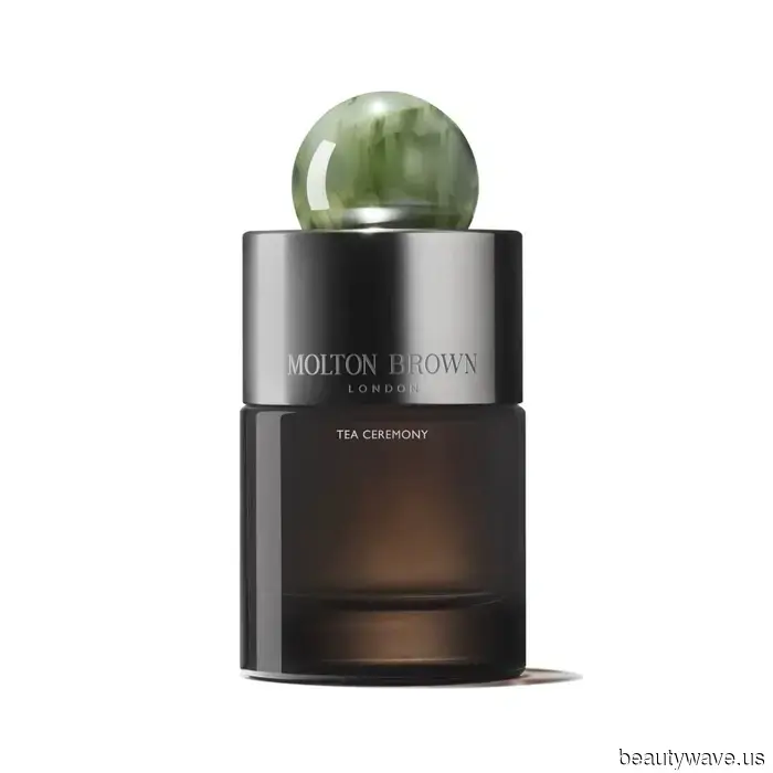 Not Fruity, Not Floral—This Fragrance Is My Secret to Exuding Luxury This Summer.