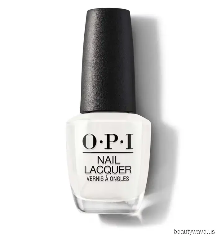 Я не поклонник темного маникюра&mdash;вместо этого я присматриваюсь к фарфоровым ногтям на зиму