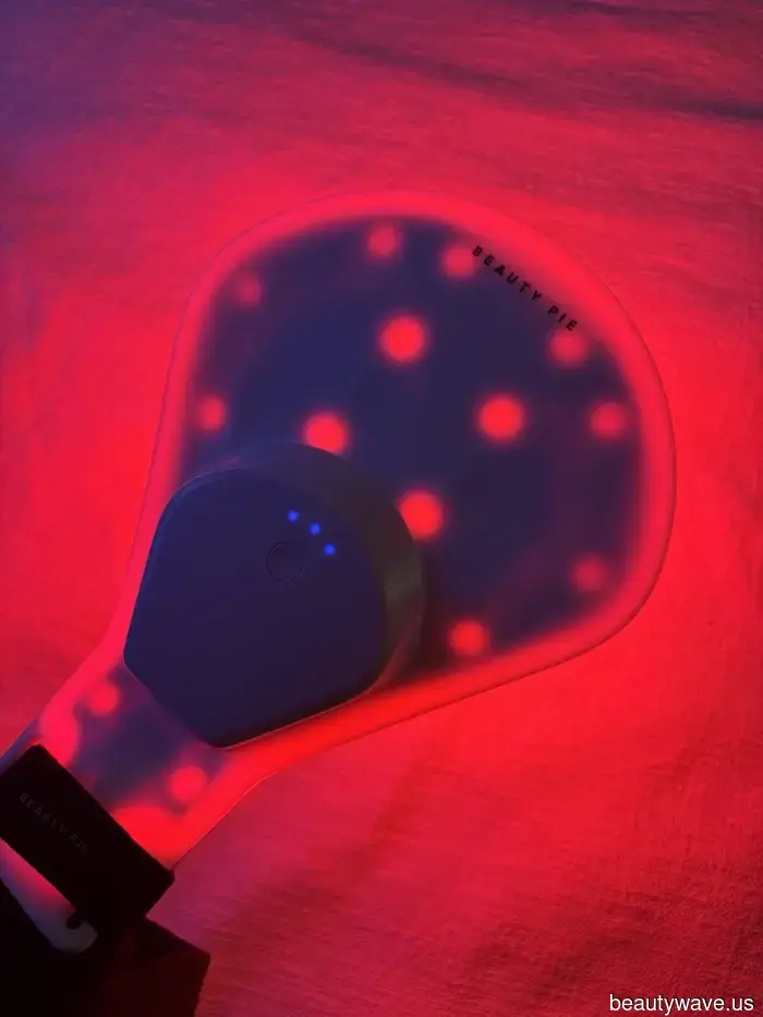 Vogliamo mani più lisce e ringiovanite&mdash;Queste maschere per le mani LED hanno cambiato le regole del gioco