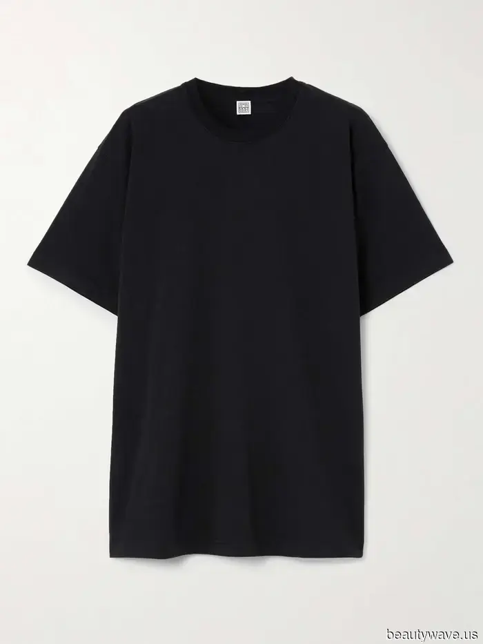 Leggings Are the Only Thing I Want to Wear Right Now—These 5 Tops Make Them Appear Purposeful