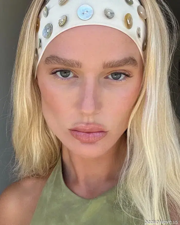 "Socialite Blonde" está ganando terreno para convertirse en el color de cabello dominante de la temporada.