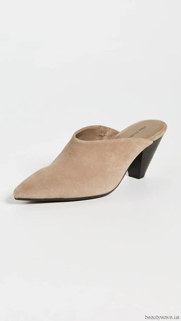 Der schickste Schuhfarbentrend, den man zu weißen Jeans tragen kann, ist nicht Schwarz oder Weiß&mdash;es ist dieses Neutral.