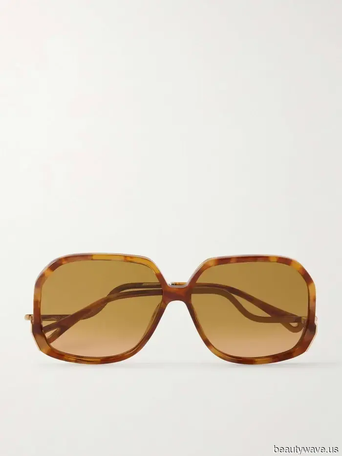 Potresti non essere d'accordo, ma queste 7 tendenze di moda estiva sono ufficialmente "superate", secondo gli esperti di moda.