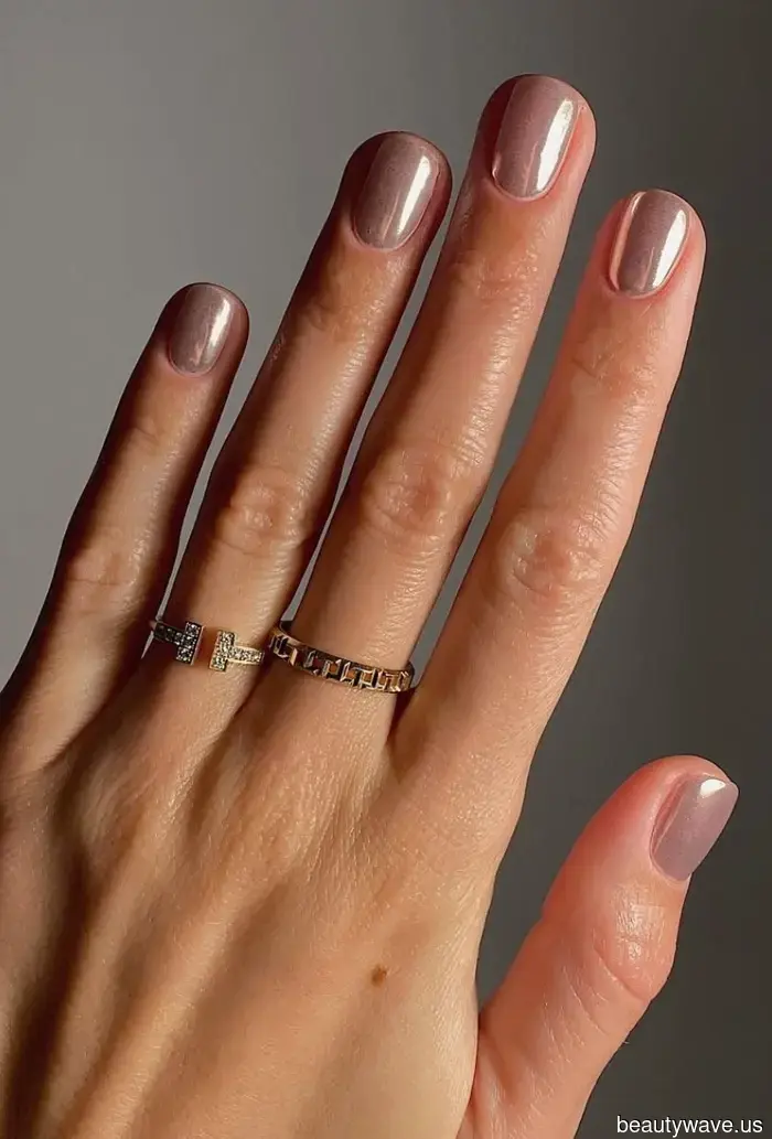 Chrome Nails Aren’t Just a Trend; They Reflect My Personality—26 Stylish Designs I’ve Collected