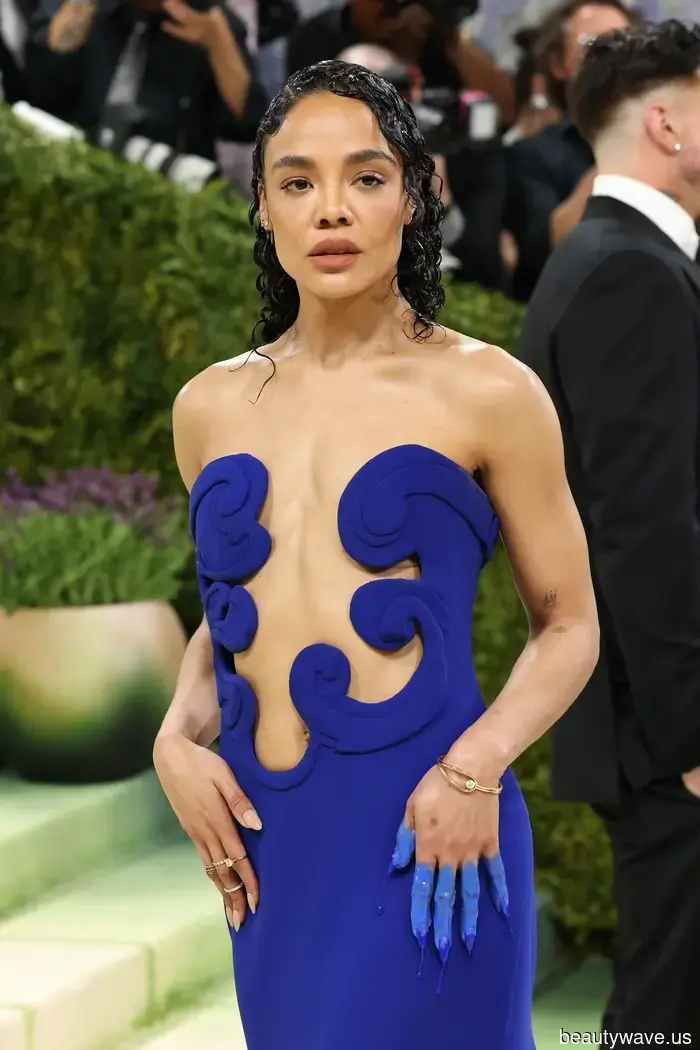 It's Official: The Dipped Manicure Will Be the Most Stylish Nail Trend at the 2026 Met Gala.