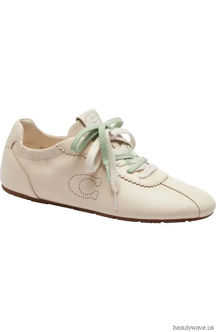 Stylish Girls in L.A. Are Rocking These 5 Summer Shoe Trends for an Effortlessly Chic Look
