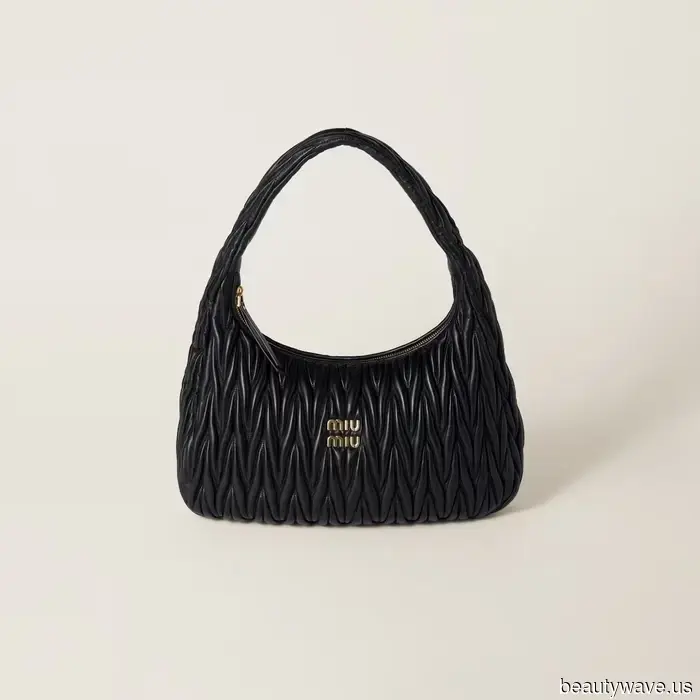 Sie sind zurück&mdash;7 ikonische Designer-Handtaschen, in die sich Modeleute 2025 wieder verlieben.