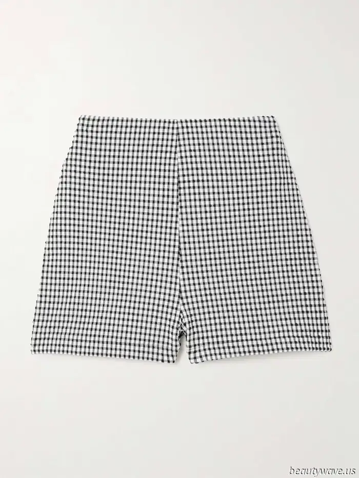 If you have a classic style, I can already tell that your summer outfits will include this it print.