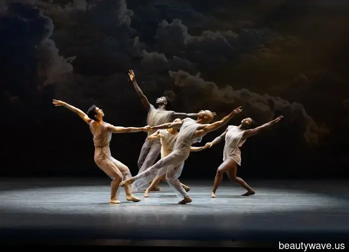 1 Palco, 1 Città, 1 Settimana: Chanel Riunisce 5 Compagnie di Danza di NYC per il Festival BAAND Together