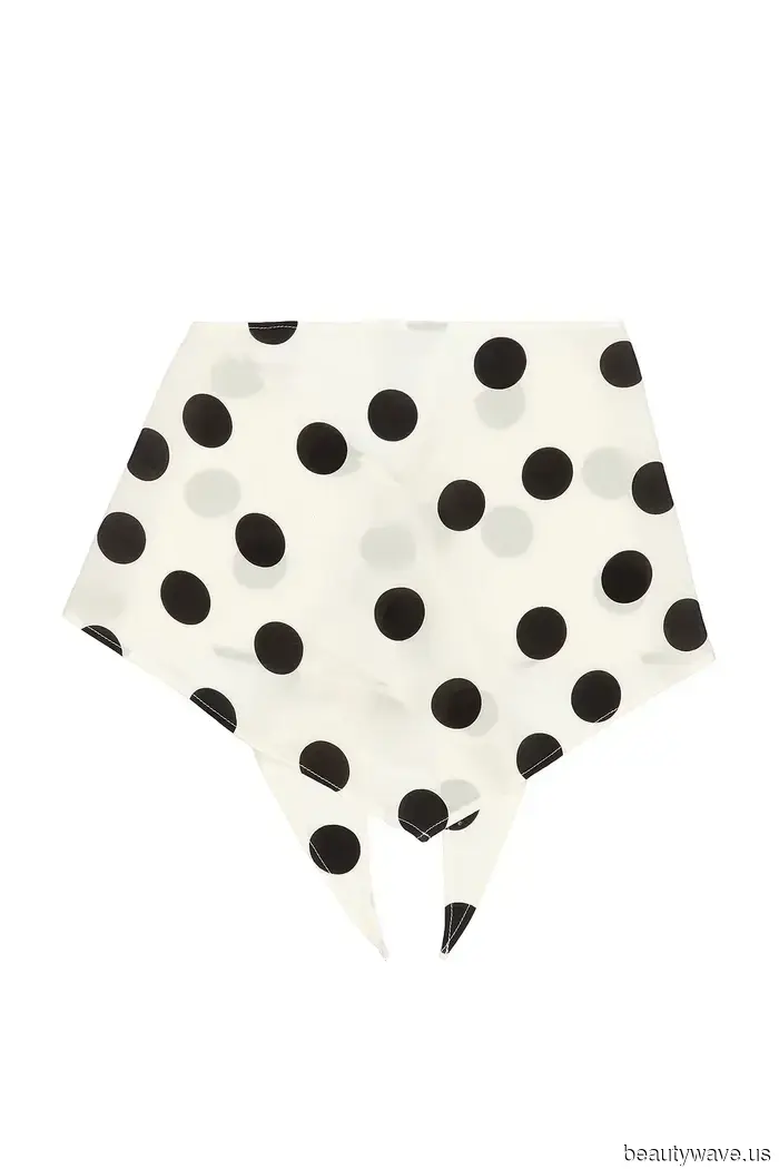 It’s still April, yet here are 7 summer micro trends that fashion enthusiasts are already sporting.