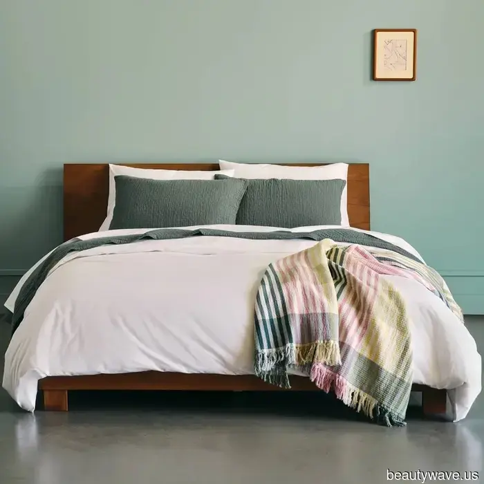 My coolest friend just relocated—I sent her 31 delightful home décor items that will leave guests wondering...