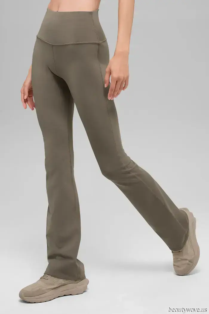 Certainly, black leggings are classic, but this colorful alternative is what fashion enthusiasts are *truly* wearing in 2025.