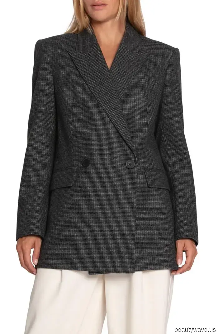 Ogni celebrità, da J.Lo a Kate Middleton, sa indossare questo outfit classico quando non è sicura di cosa mettere.