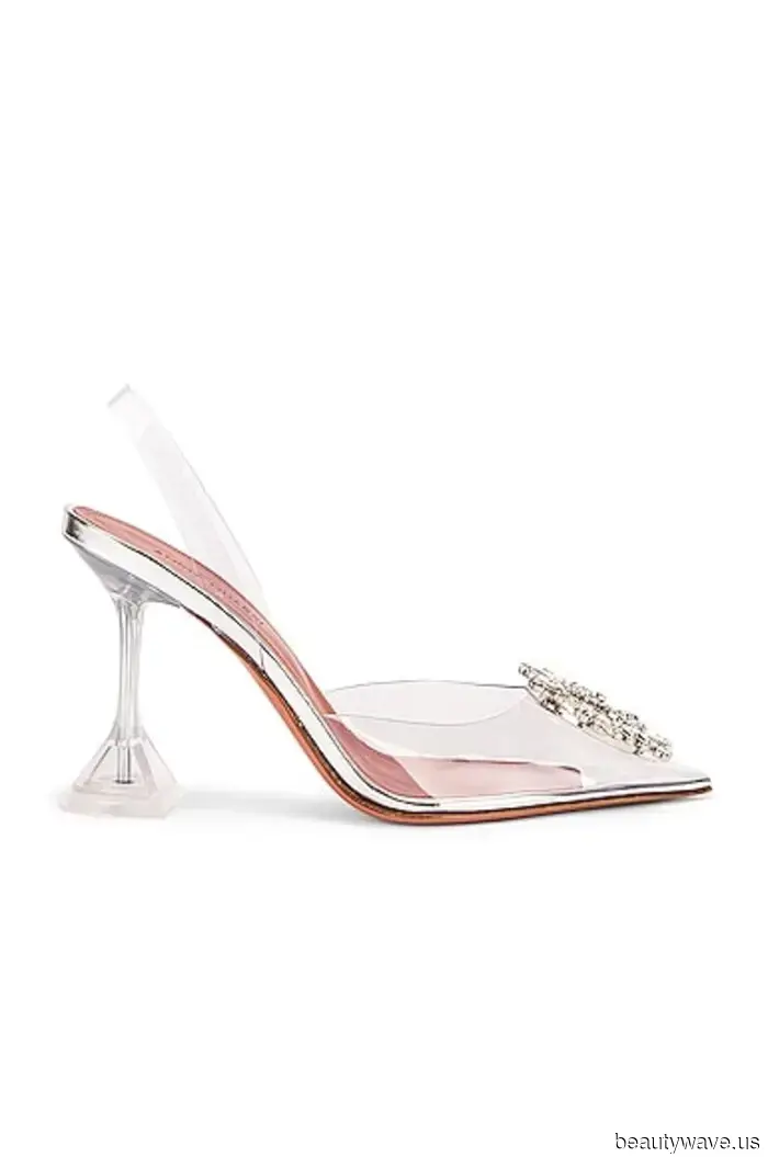 This "Outdated" Heel Trend Has Made a Comeback, Thanks to Fashionable Celebrities Who Influence These Trends.