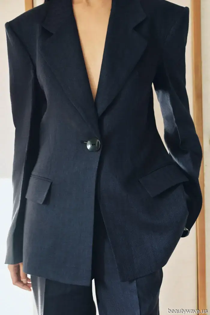 Apologies, Denim—Here are 5 Summer Blazer Trends to Watch for in 2026.