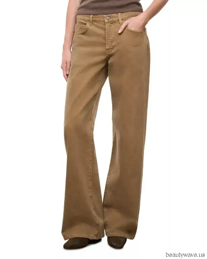 Si quieres lucir más elegante este otoño, compra un par de pantalones y un par de jeans en este color.