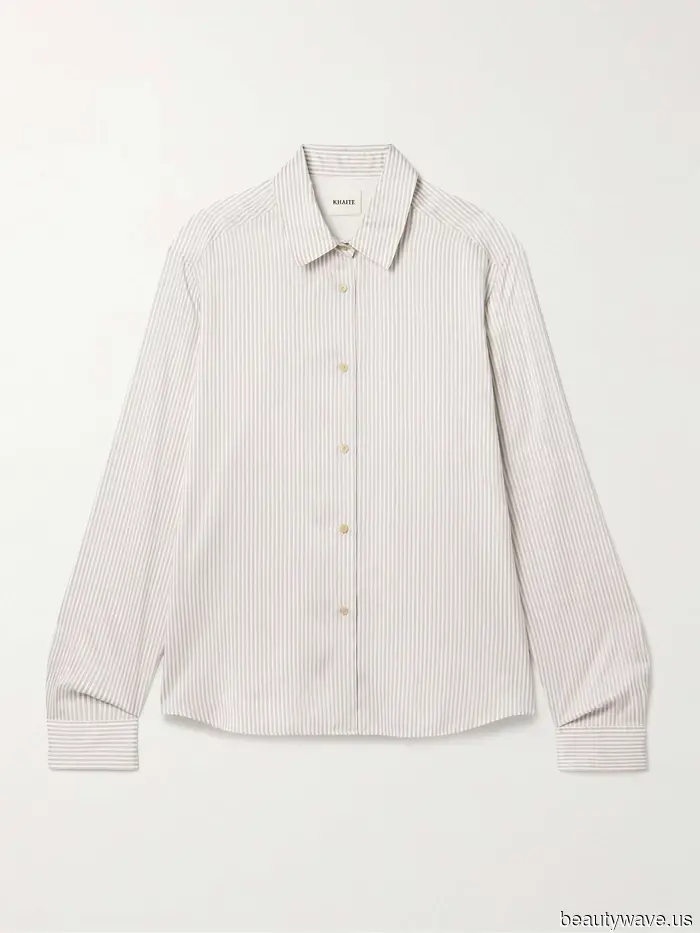 Es stellt sich heraus, dass das Tragen von Jeans und Loafers in diesen Farben der Schlüssel zu einem schicken Look in diesem Herbst ist.