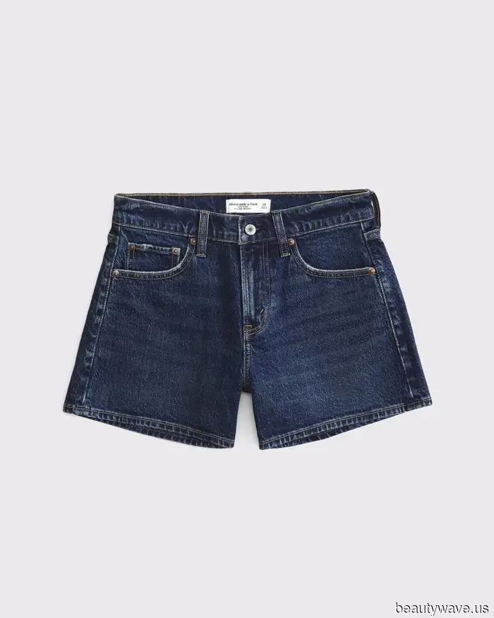 My friend inquired about what's currently trendy at Abercrombie, so I shared these 31 '90s-inspired sale items with her.