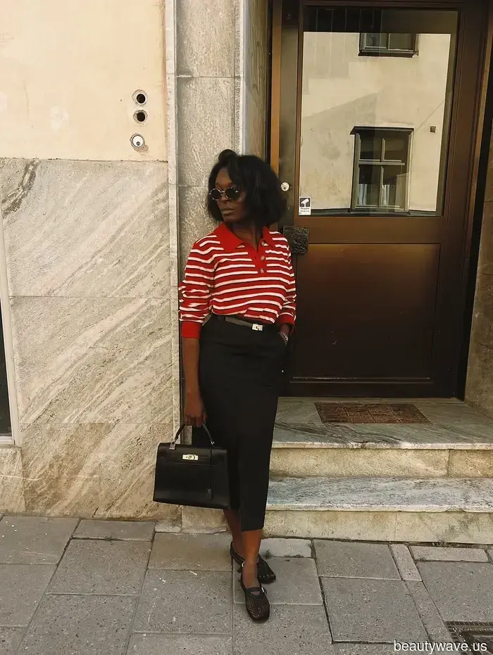 Va bene, finalmente sostituirò le mie classiche t-shirt bianche con questo capo d'abbigliamento più fresco e raffinato.