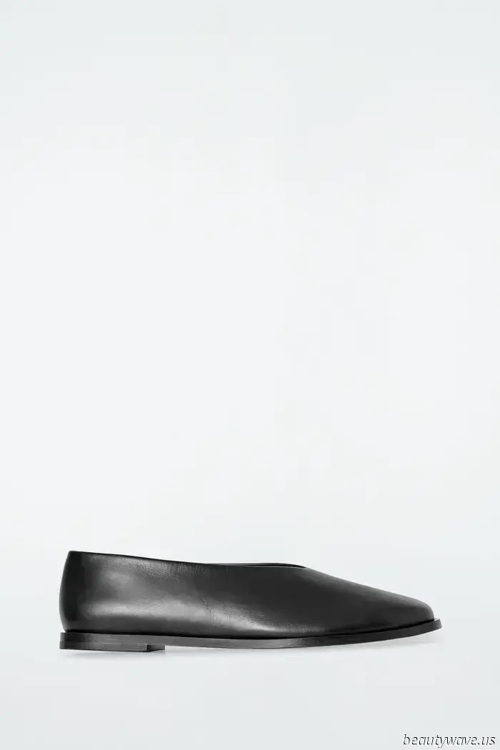 Whole-Foot Flats Are the Stylish Shoe Trend That Elegant Dressers Are Embracing at the Moment.