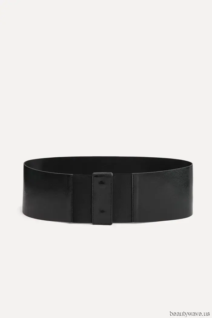 Seen on Mercer Street: The Unexpectedly Chic Method Fashion Enthusiasts Are Sporting Belts This Winter